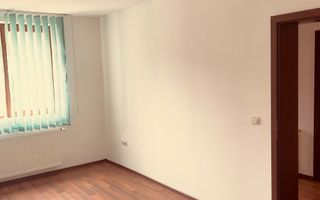 Casă cu 4 camere, curte proprie și 2 balcoane – Șelimbăr - Poză 11