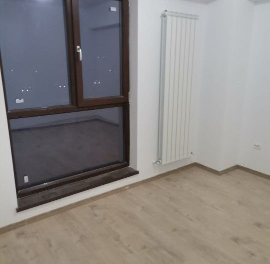 Inchiriere apartament 3 camere,nemobilat, bloc nou, zona Nord - Poză 5