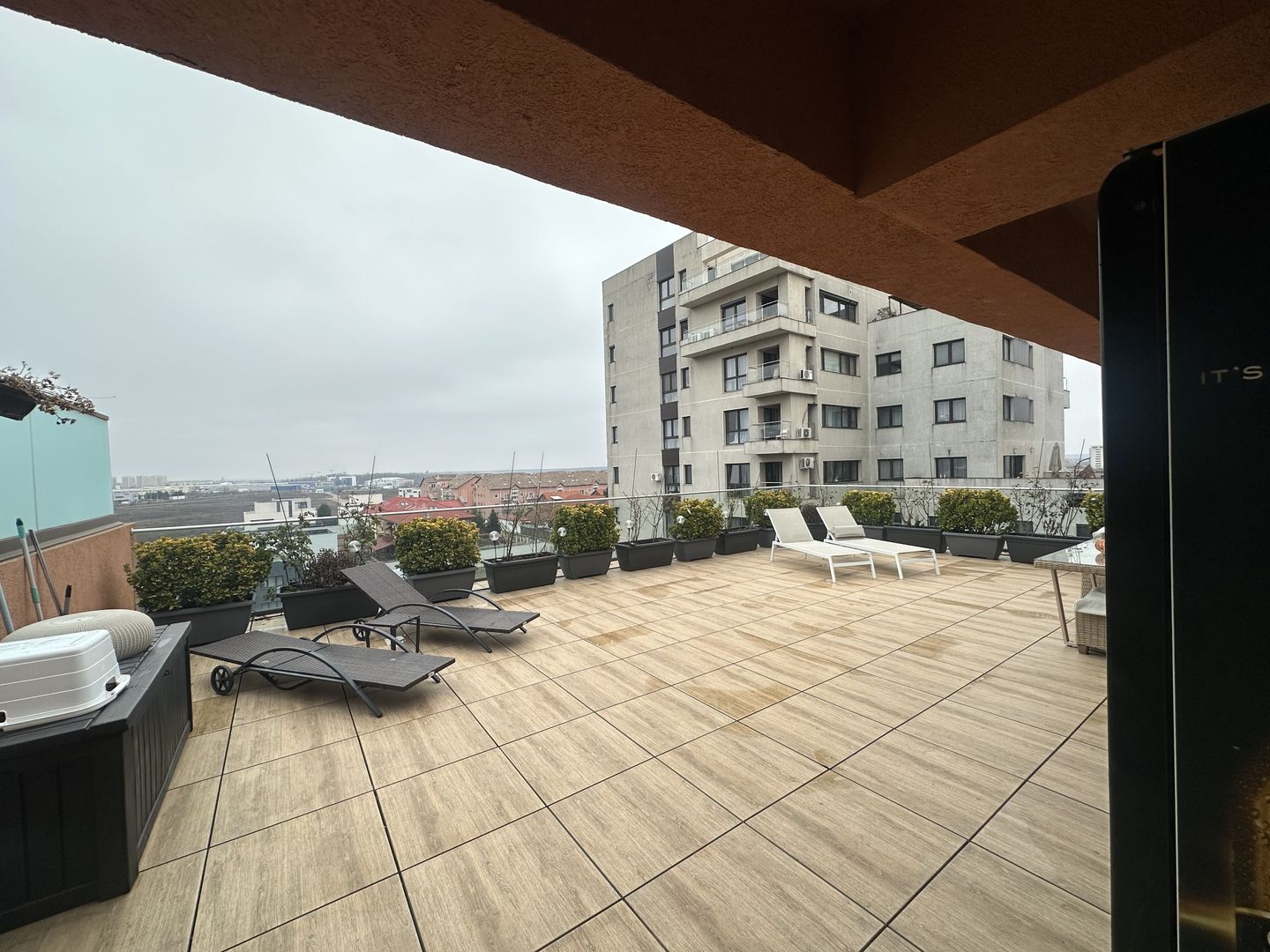 Apartament spectaculos cu 3 camere, 100 mp utili +terasă impresionanta - Poză 18