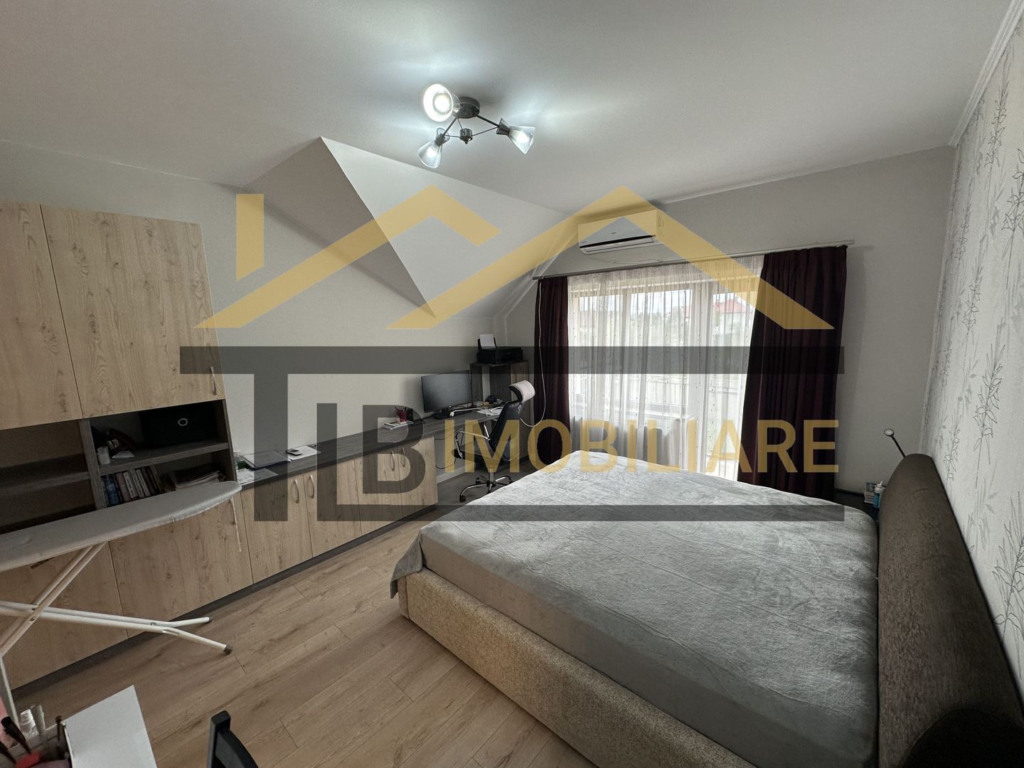 Casa de 4 camere, 200mp, parcari, Zona Unirii - Poză 8