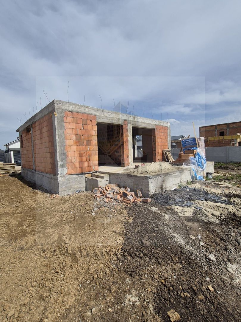 Case La Rosu - Proiect rezidential | Miorita - 5 cam - Teren 386mp - Poză 13