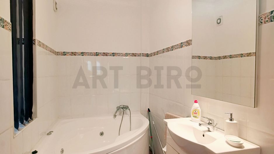 Zero comision, vila renovata 120mp Unirii birou sau clinica, 9' metrou - Poză 4