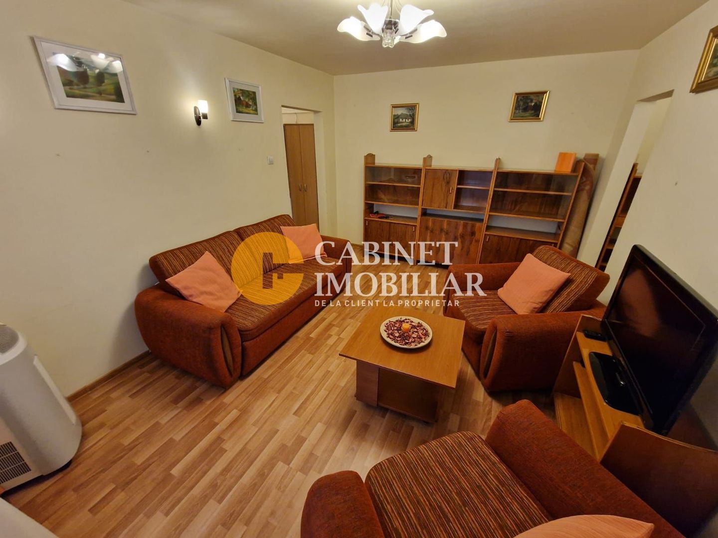 3 Camere Semidecomandat- Etaj intermediar-Zona Alexandru cel Bun - Poză 1