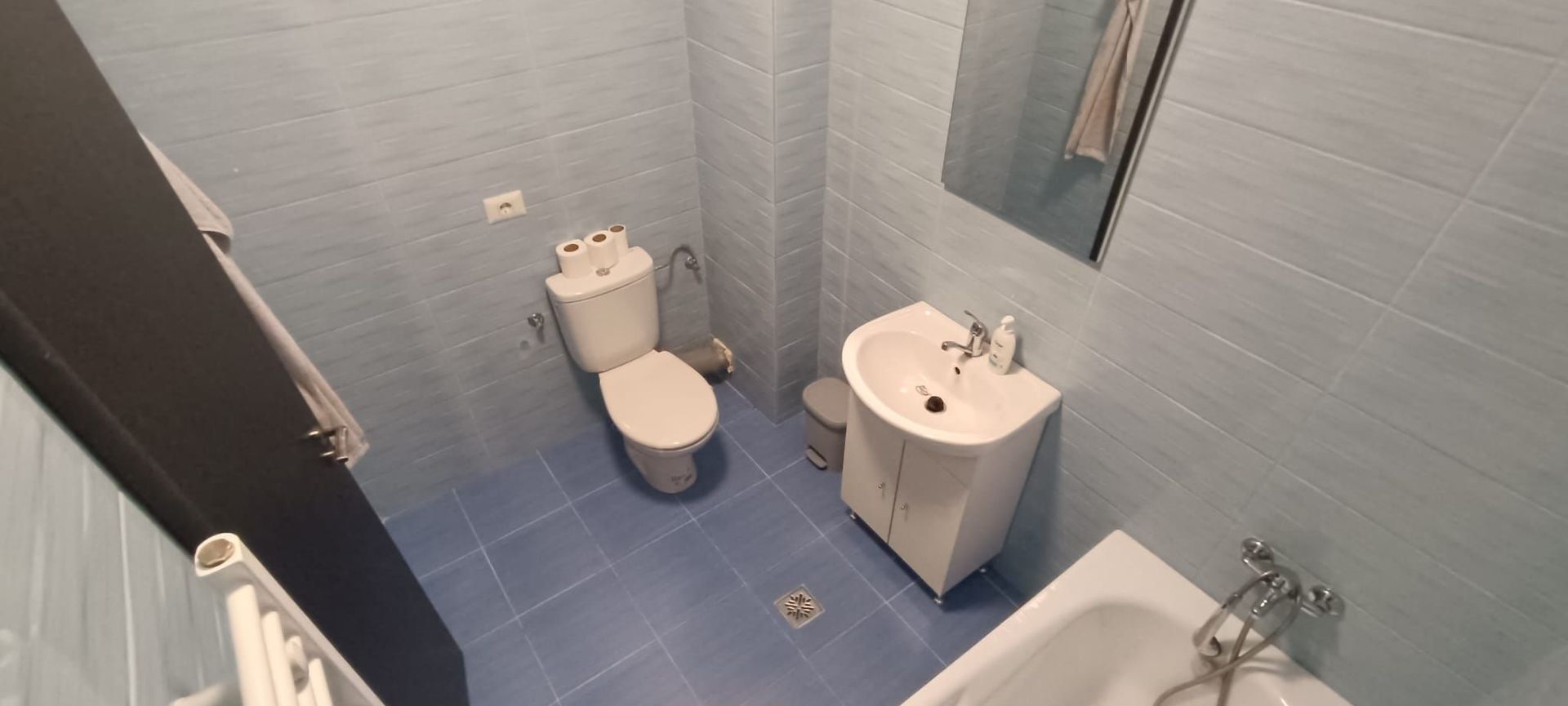 Apart. decomandat ( bucatarie separata+balcon ) + Parcare ! - Poză 12