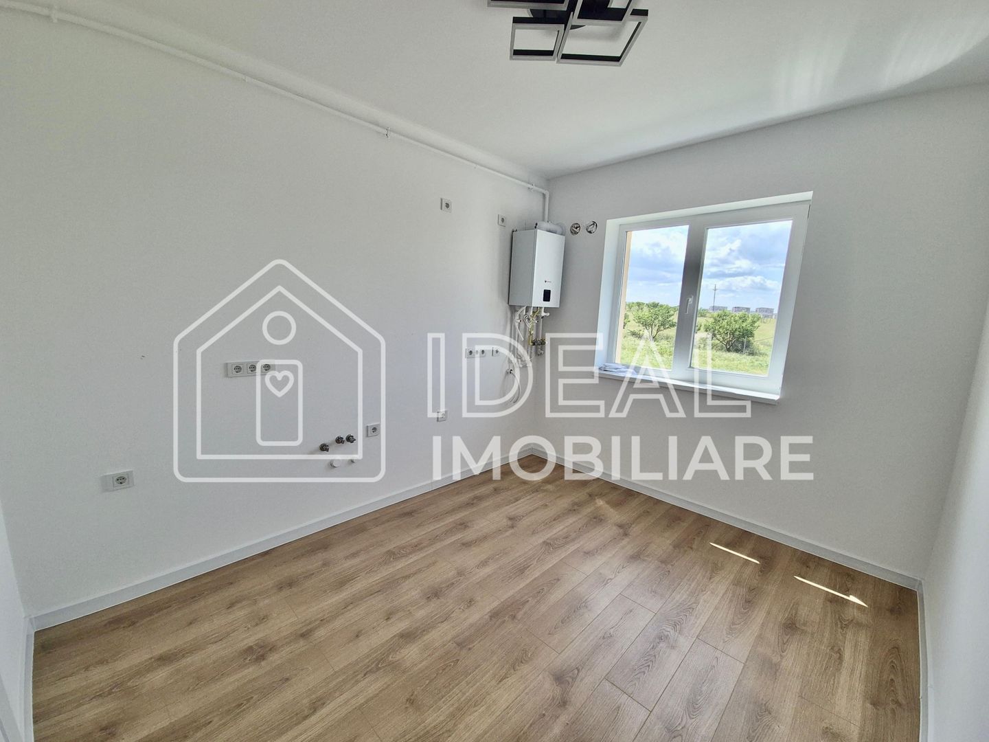 Apartament 3 camere si balcon |  Calea Surii Mici - Poză 4