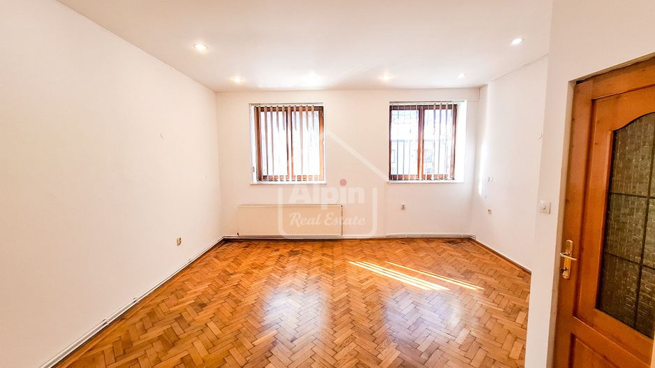 Pretabil Birouri I Central - Poză 1