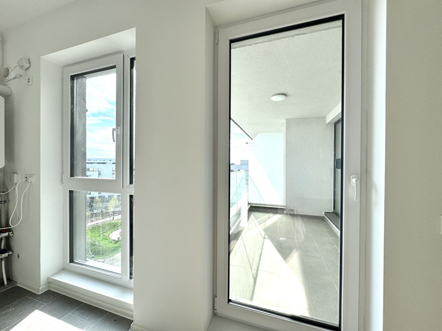 3 camere. Bucătărie Open-Space - Verdere curte interioară - Poză 9