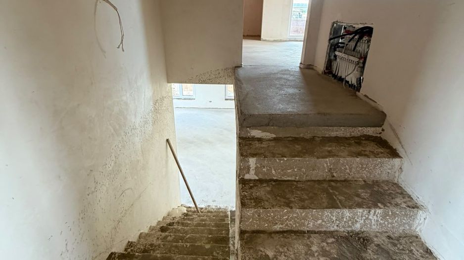 🏡 CASĂ DE VÂNZARE - Poză 7