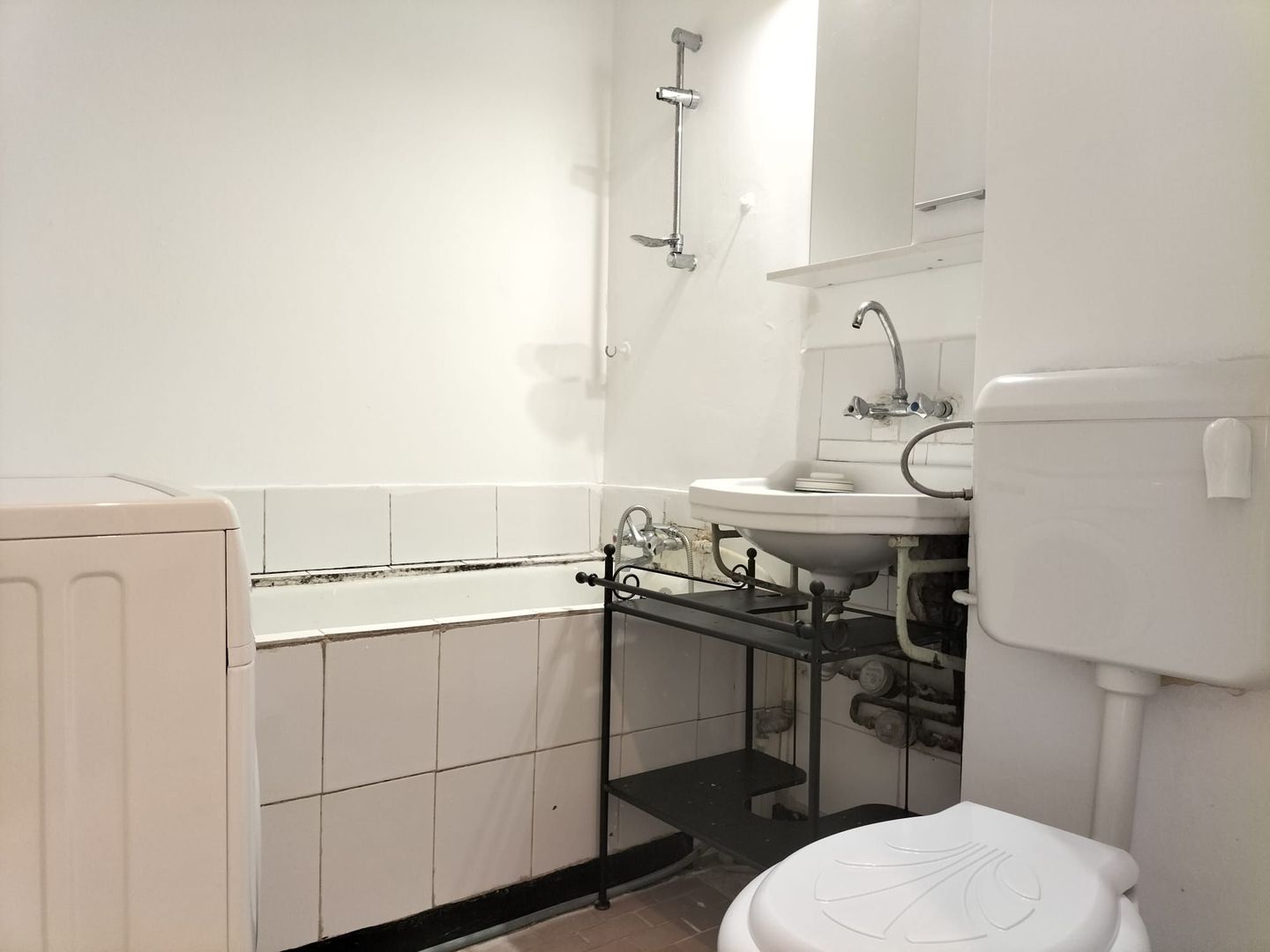 Inchiriere apartament 2 camere zona 1 Mai langa statia Metrou - Poză 9