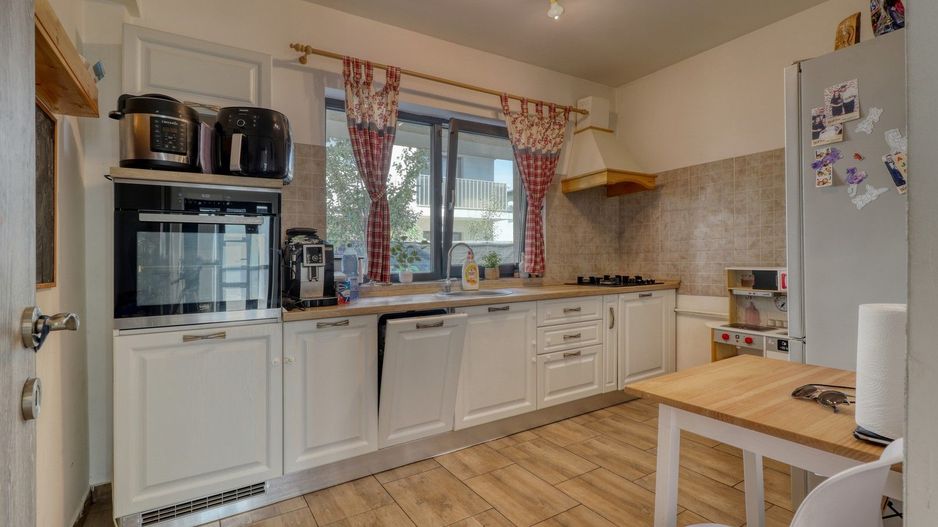 Tunari- Vilă individuală modernă, 4 camere si gradina- Comision 0% - Poză 31