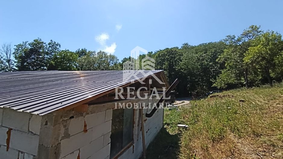 Casă la gri de vânzare – Central, 2800 mp teren - Poză 8