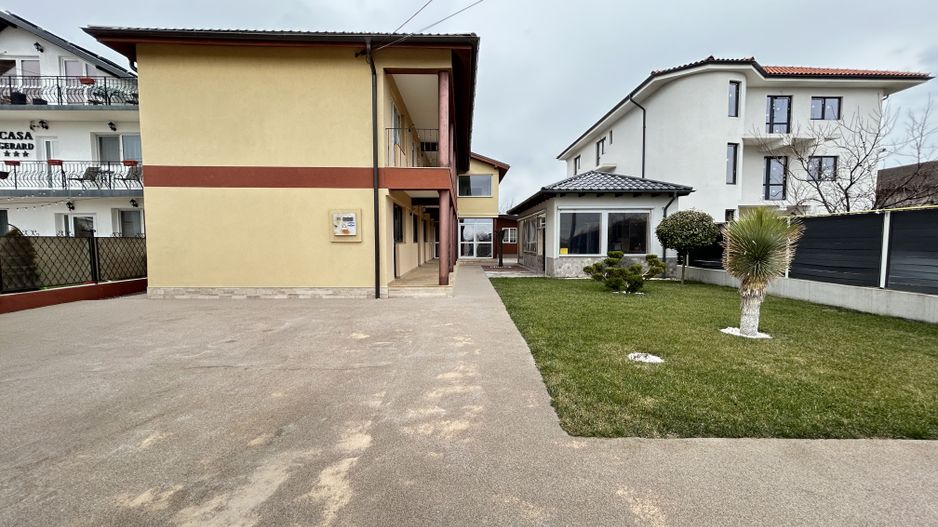 Pensiune Casa Eva Statiunea 2 Mai - 12 camere - teren 600 mp - Poză 17