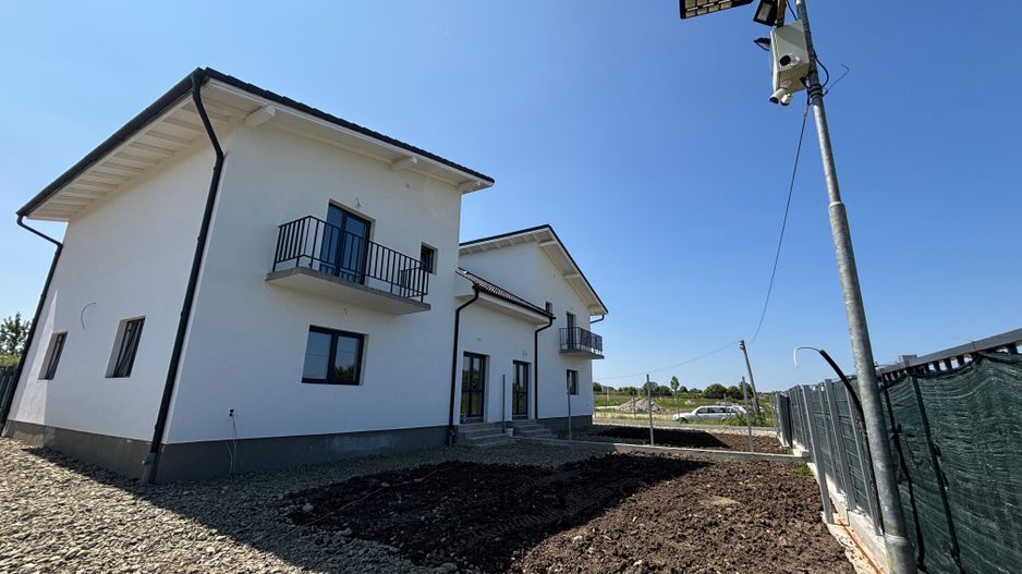 Viața la casă, liniște și munți la orizont – Duplexuri noi în Mohu - Poză 16
