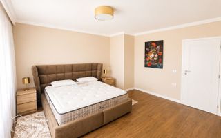 Apartament premium, zona Subcetate, 3 camere, 2 bai, loc parcare, sala, piscina - Poză 9