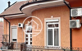 Apartament de vânzare cu 3 camere în zona Ultracentrală, Oradea - Poză 1