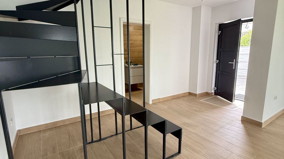 Calea Buziașului | Casă individuală | Carport | Terasă circulabilă - Poză 9