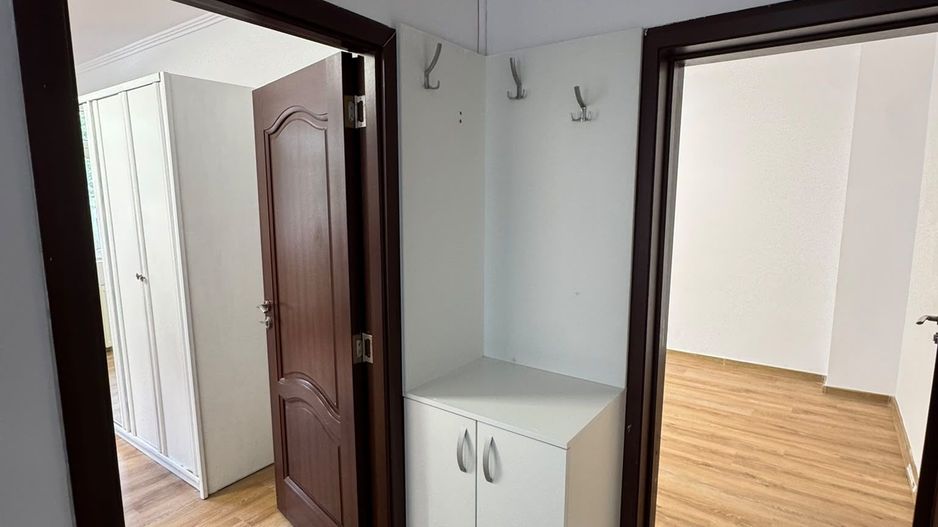 Terasă 22 mp // Vedere la Lac // Renovat - Poză 12
