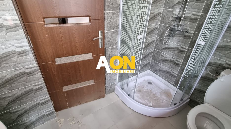 De vanzare apartament 2 camere, scara interioara, Centru - Poză 4