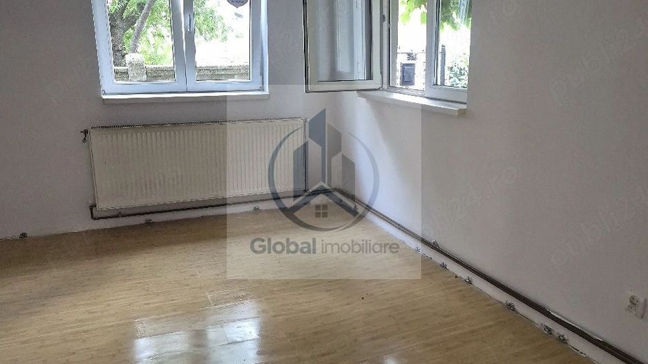 apartament 2 camere la curte - Poză 2