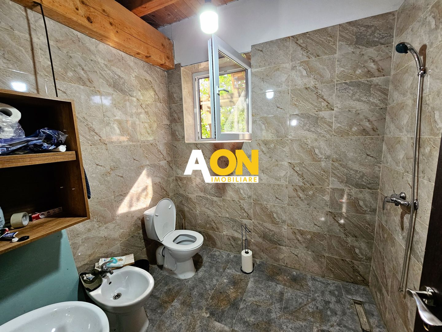 Casa multifunctionala, 6 camere , 700 mp teren, cu utilitati, Ciugud - Poză 18