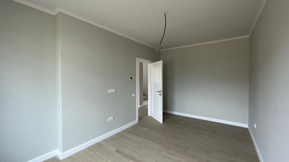 Duplex cu 5 camere și 3 băi - Mosnita Noua - Poză 4