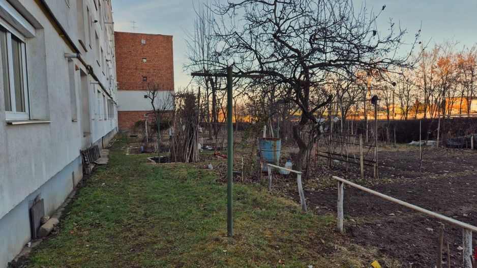 Ideal pentru un cuplu, apartament decomandat, însorit și foarte luminos. - Poză 16