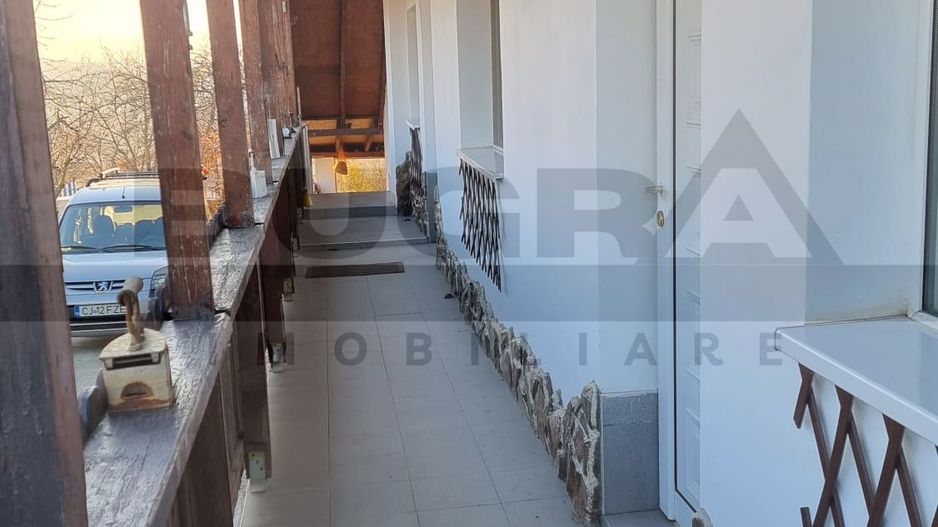 Casă spațioasă cu teren generos de 1000 mp in Dambul Rotund - Poză 11