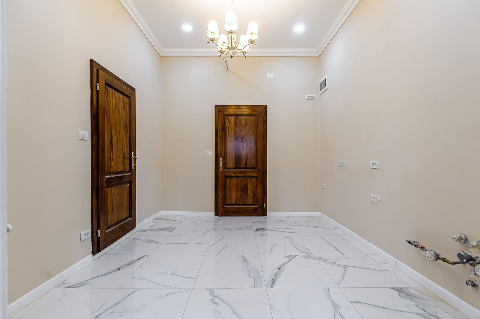 Spațiu ultracentral clasic și renovat - Poză 4