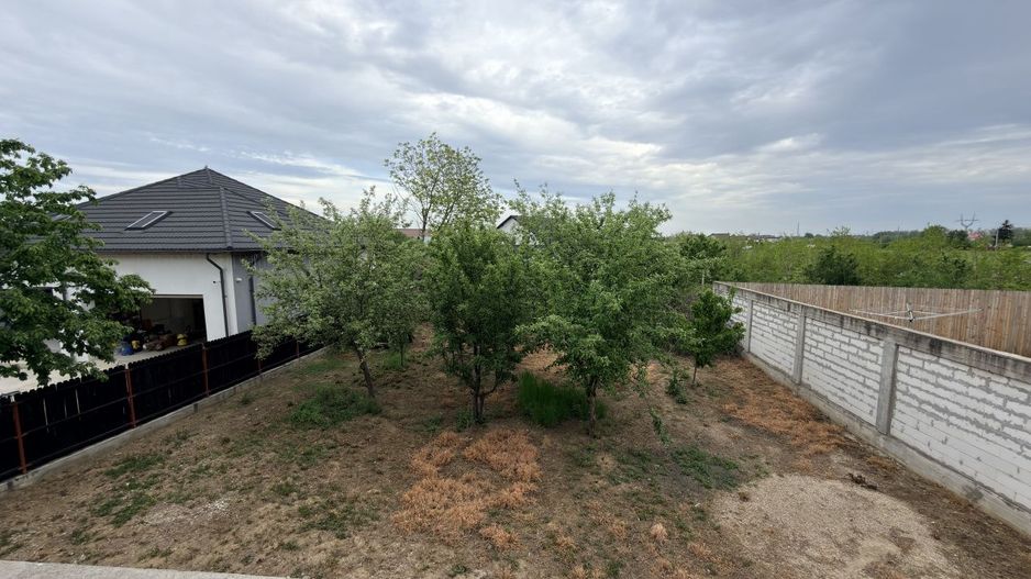 Casa sptioasa cu potential real in Maracineni la 5 pasi de Pitesti-Arges! - Poză 16