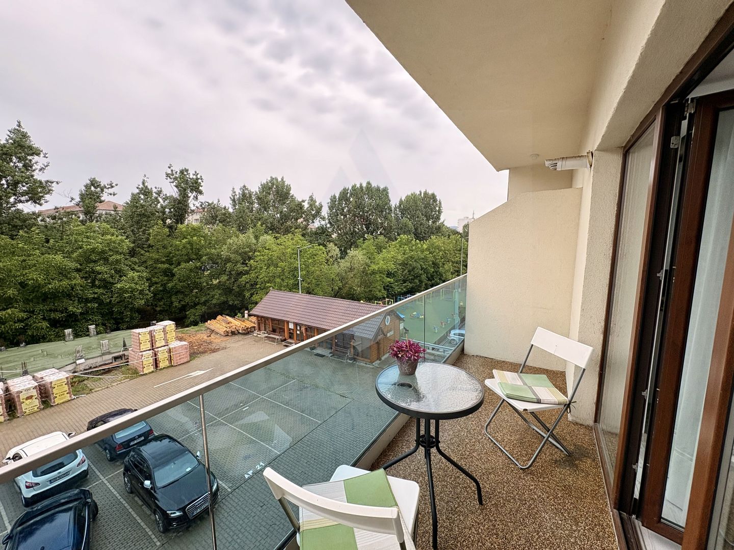 Garsoniera  47 mp etaj 2 cu lift si balcon pe strada Doamna Stanca - Poză 2