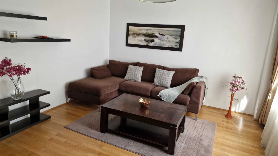 Apartament spațios cu 4 camere în zona Decebal - Poză 2