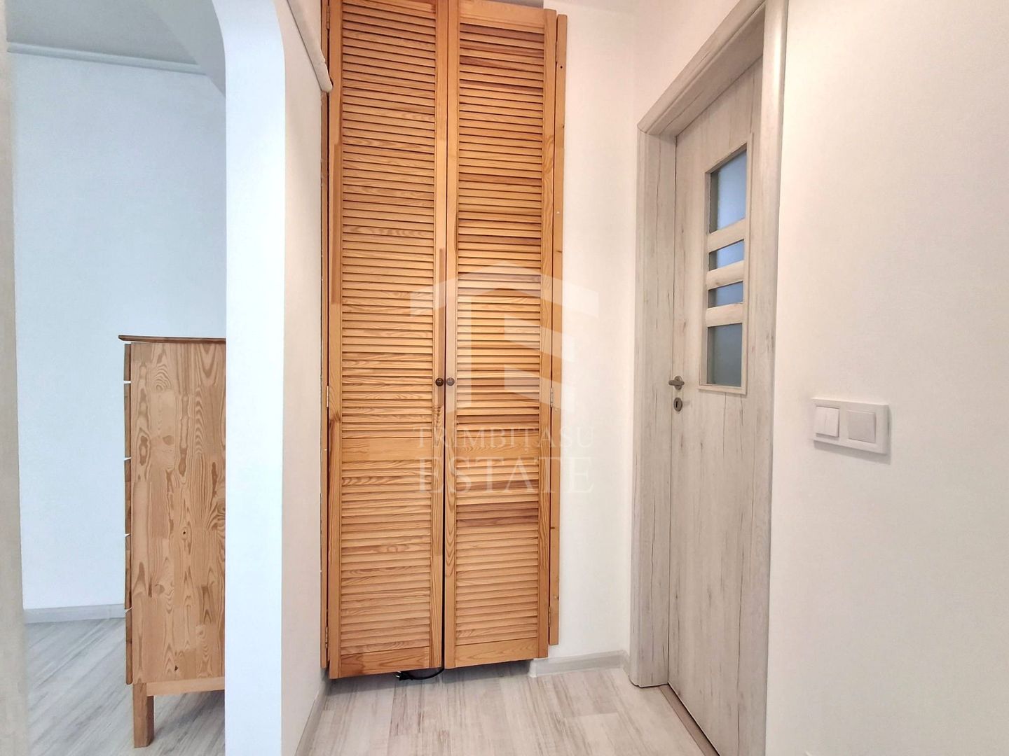 De Vanzare Apartament  2 camere Obor - Poză 9