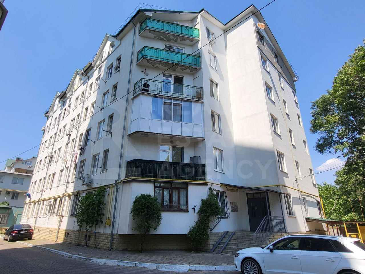 Vânzare, apartament, 3 camere, strada Pictor Mihai Grecu, Telecentru. - Poză 1