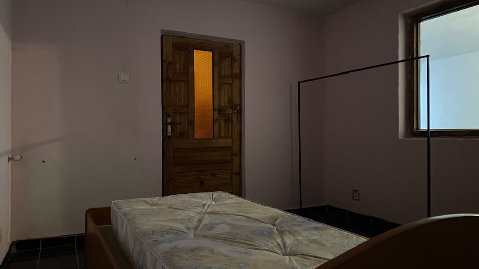 Vanzare apartament -3 camere la casă, etaj 1+pod+cota teren–Târgoviște - Poză 6