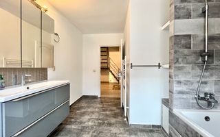 Casă luminoasă cu curte și garaj, perfectă pentru familie | Braytim - Poză 25