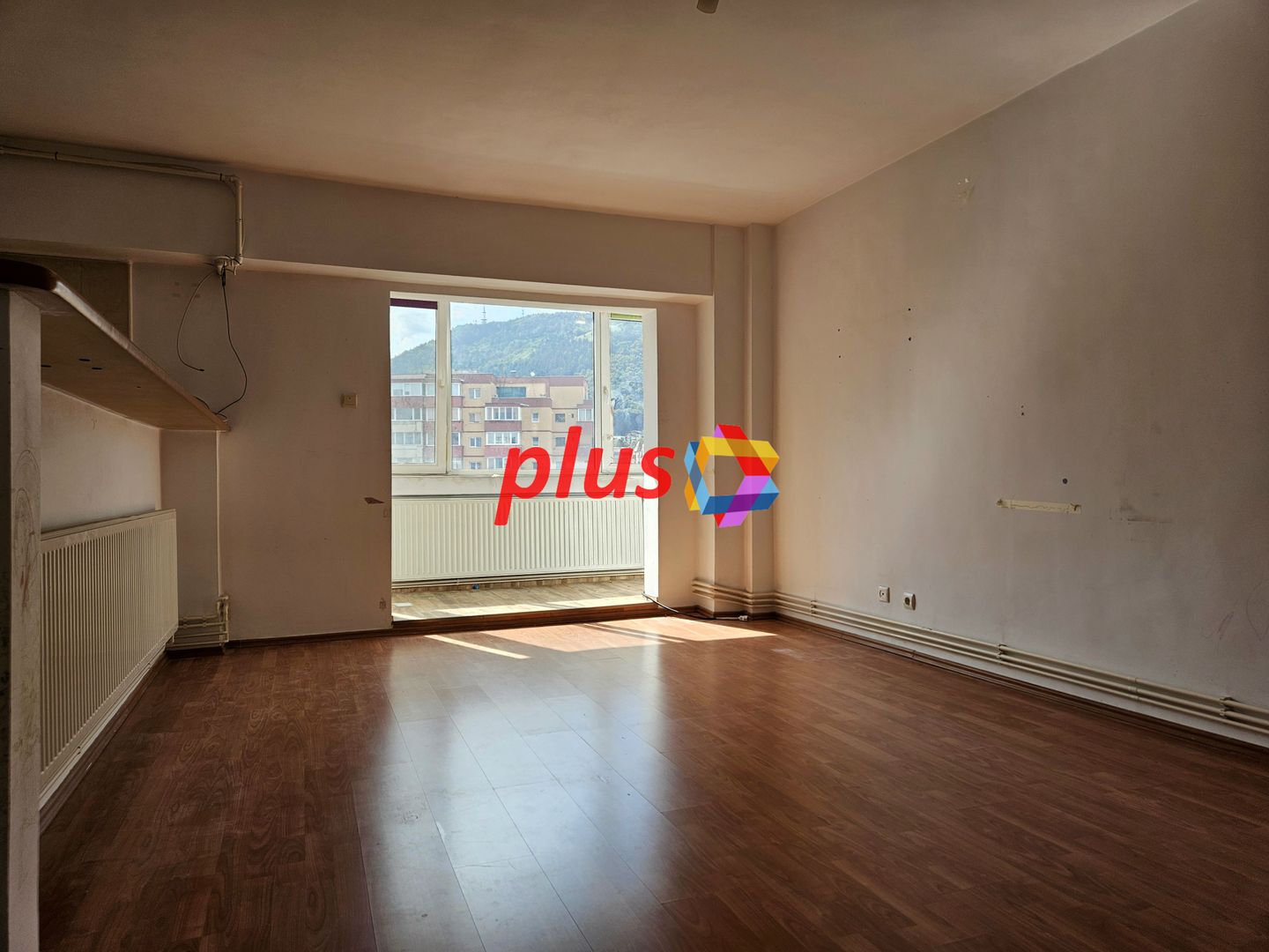 Apartament cu trei camere, structura mare, zona Astra 80 mp - Poză 3