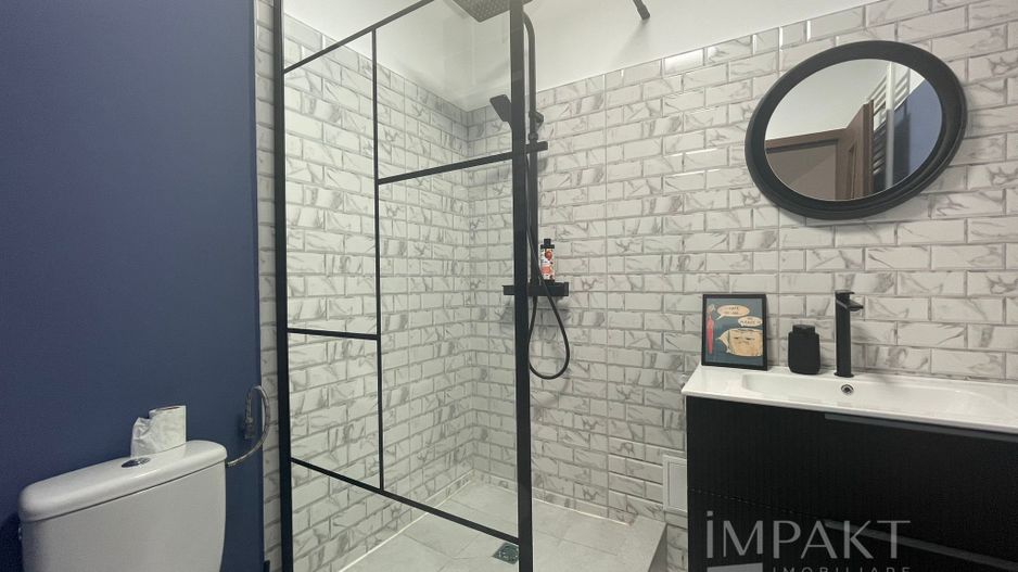 Apartament la casa cu 3 camere de inchiriat - Poză 12