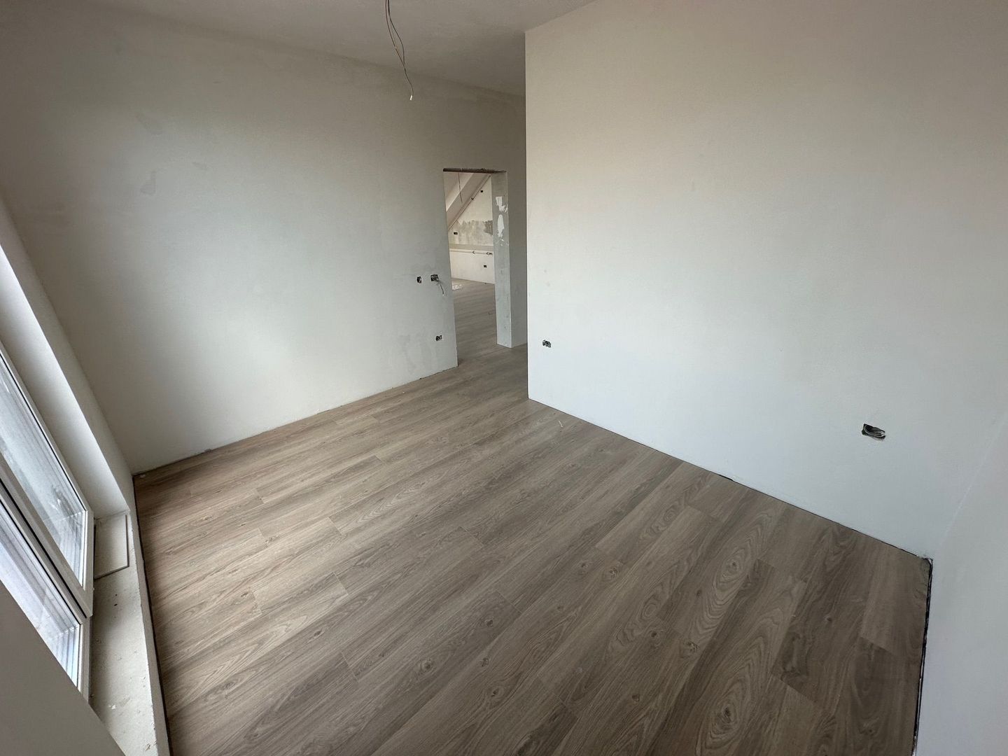 Apartment bloc nou cu lift si loc de parcare inclus - Poză 11