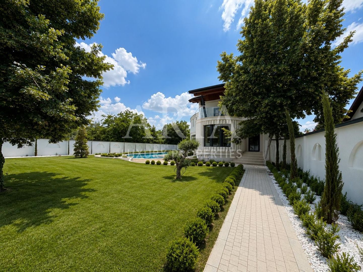 Ultra-Luxury Villa | near FOREST| POOL | - Poză 3