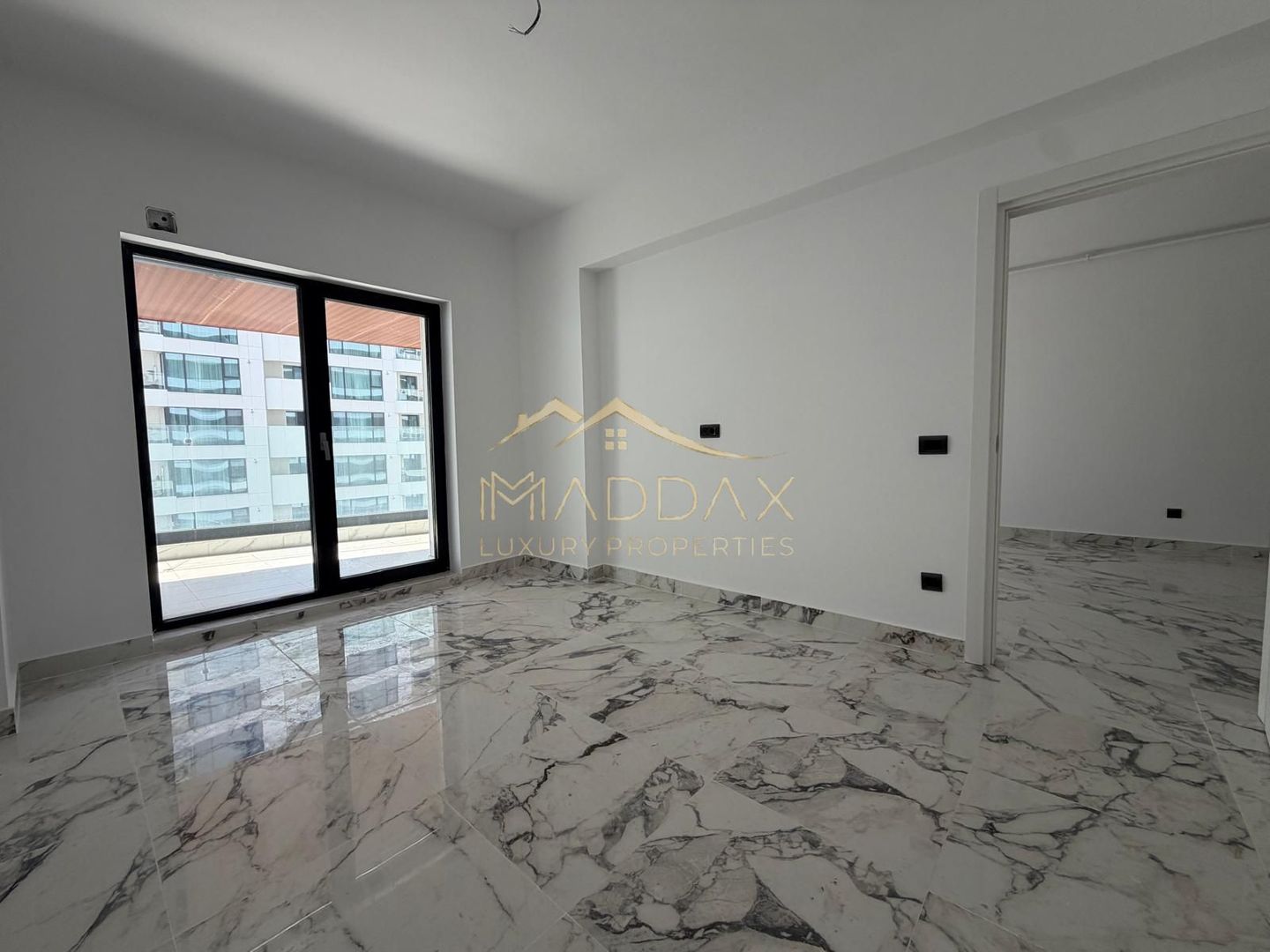 Apartament de vanzare 2 camere + 2 bai I Mamaia Nord I Malul Marii Negre - Poză 4