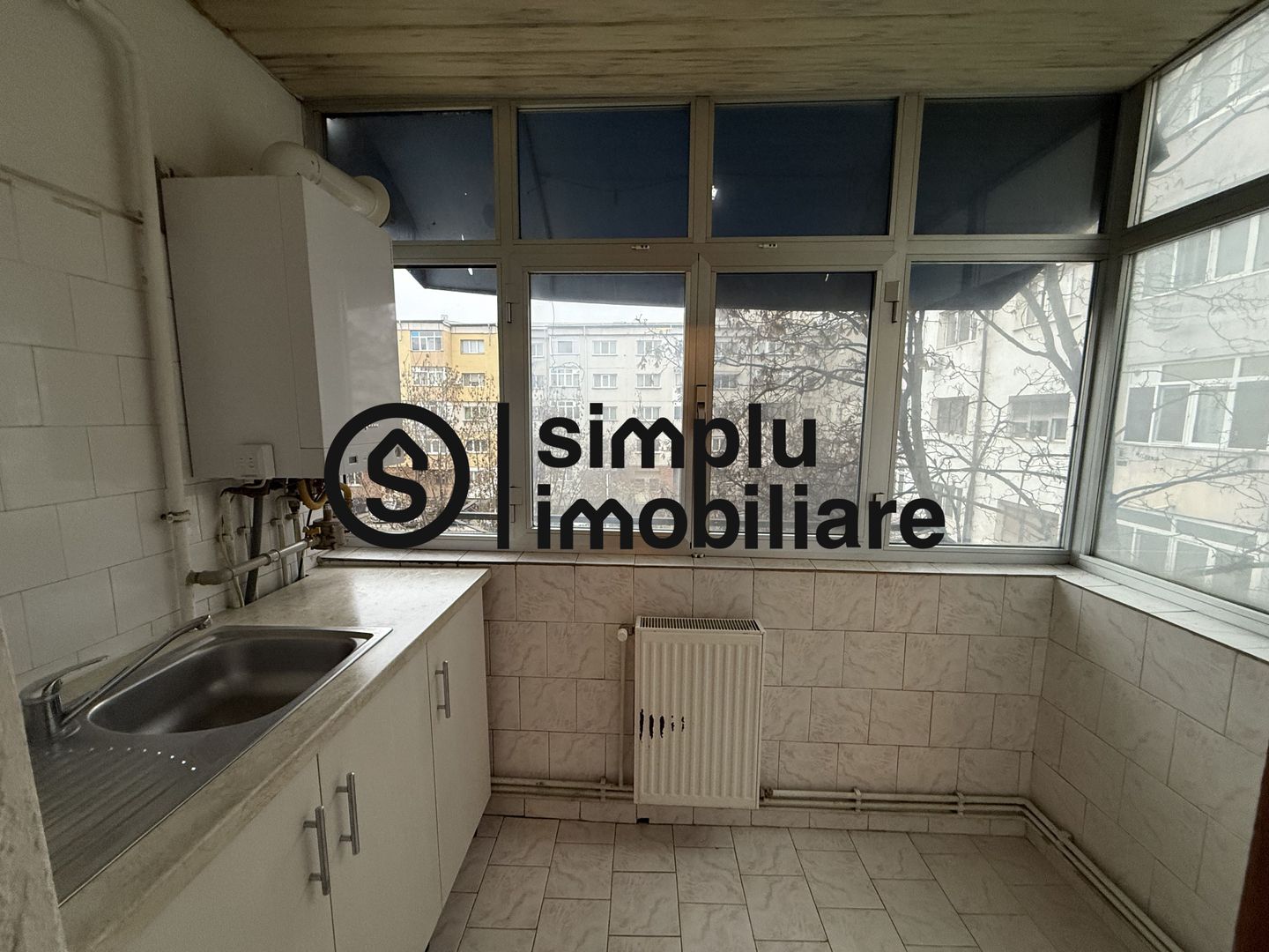 2 camere modificate in 3, etaj 2/4, centrala, Rovine - 115 000 Euro - Poză 16