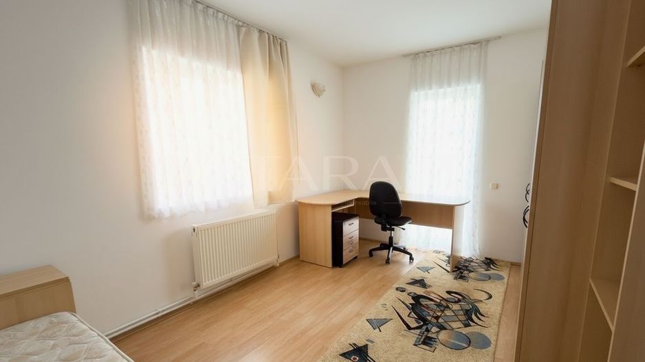 Apartament spațios, mobilat modern, cu parcare și garaj– zona Câmpului - Poză 10