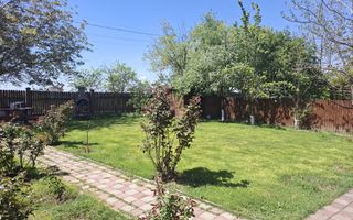 Casa de vanzare Adunatii Copaceni - pret imbatabil - Poză 2