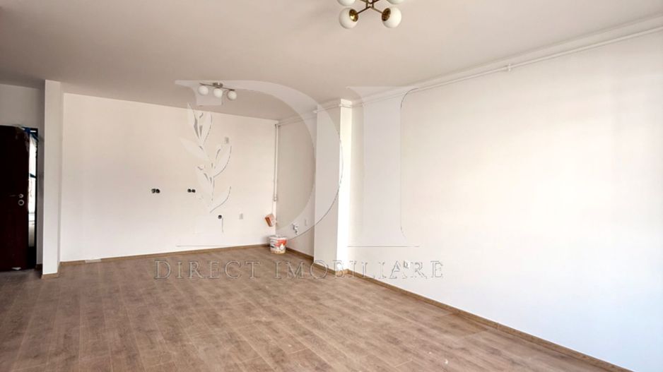 Apartament finisat / etaj intermediar / Eroilor - Poză 2