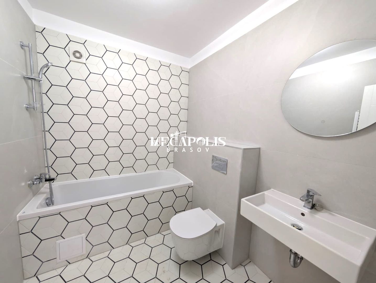 Apartament 3 Camere Decomandat Tractorul Intabulat - Poză 3