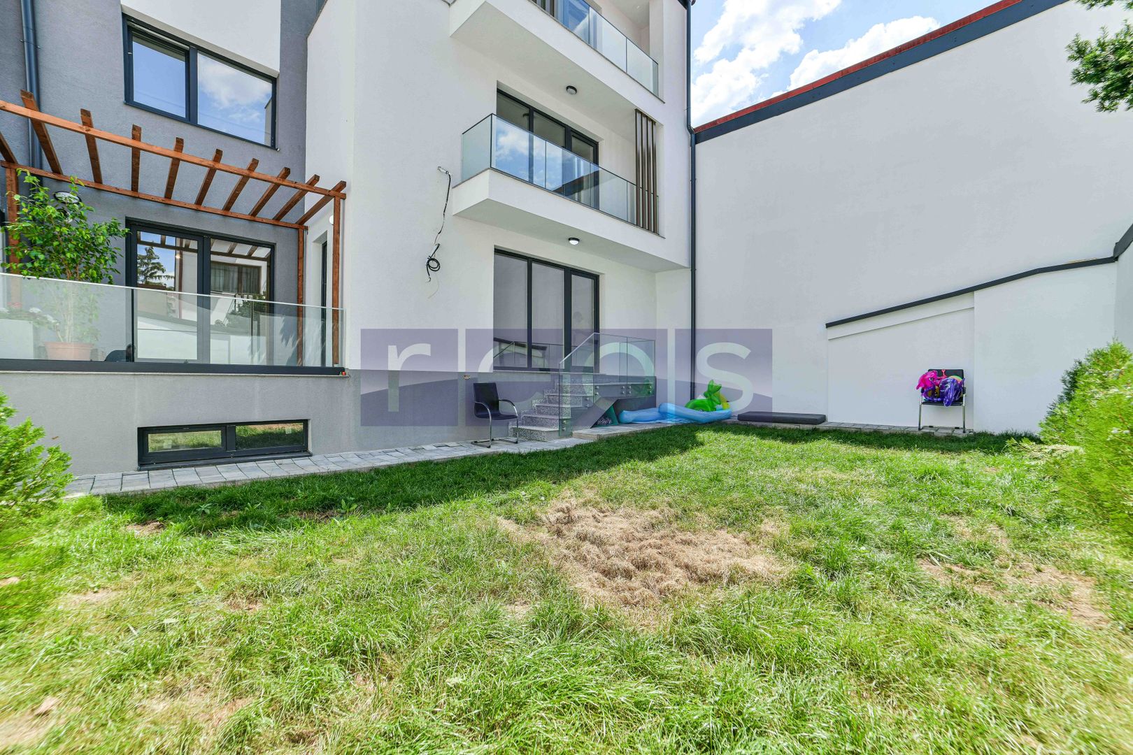 3 CAMERE | GRADINA PROPRIE 100 MP | AN CONSCTRUCTIE 2023 - Poză 13