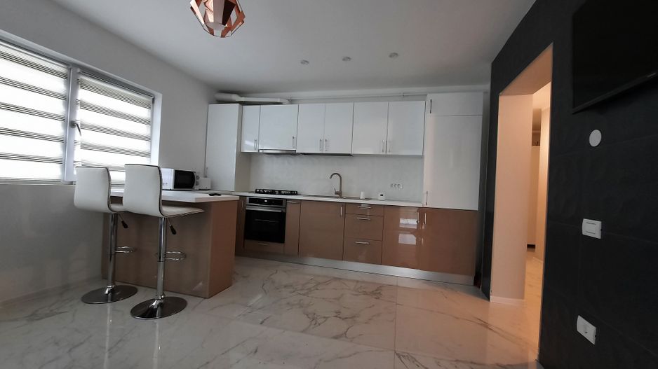 Apartament frumos cu loc de parcare si terasa 40mp - Poză 3