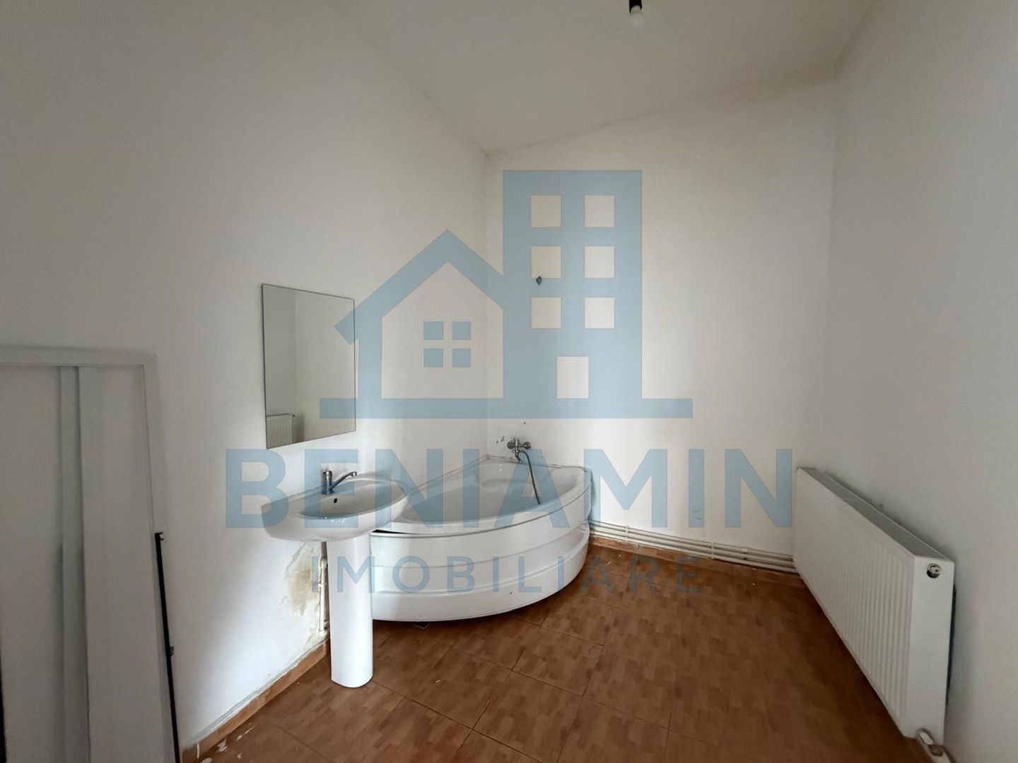 Spatiu generos D+P+1 - 414mp - pozitionare centrala - Green House - Poză 10