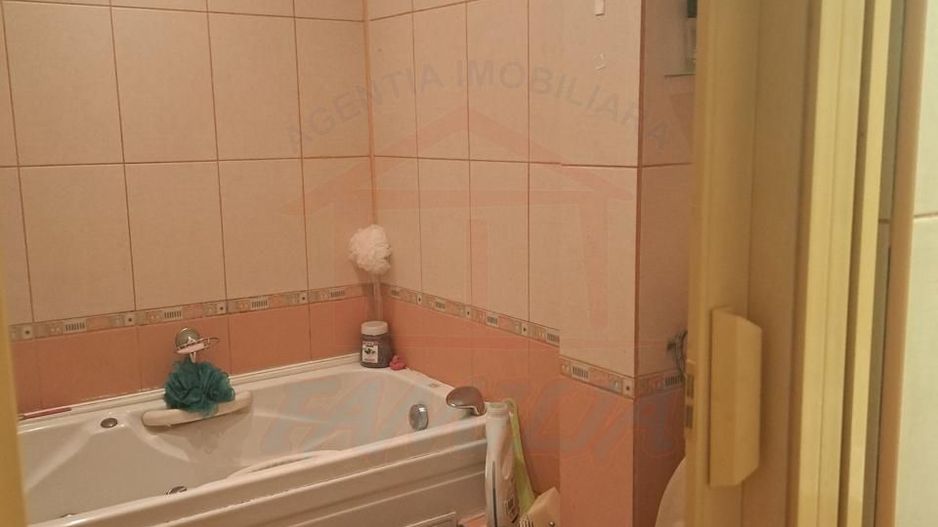 Vanzare apartament cu 3 camere(Neacsu)Micro 19, sup 64 mp, 78.000 euro - Poză 5