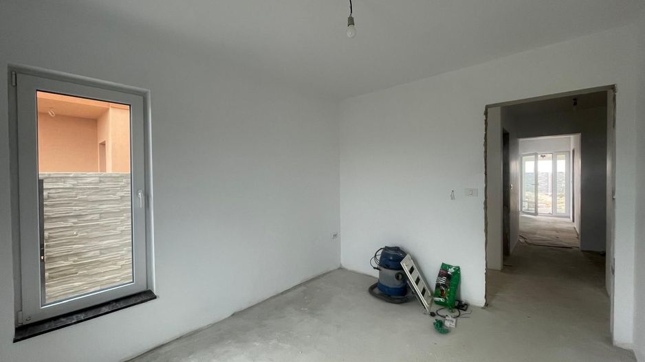 Duplex 5 camere - pozitie excelenta - Mosnita Noua - Poză 7